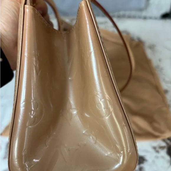 Louis Vuitton Vernis Roxbury Drive Clutch - Picture 9 of 10